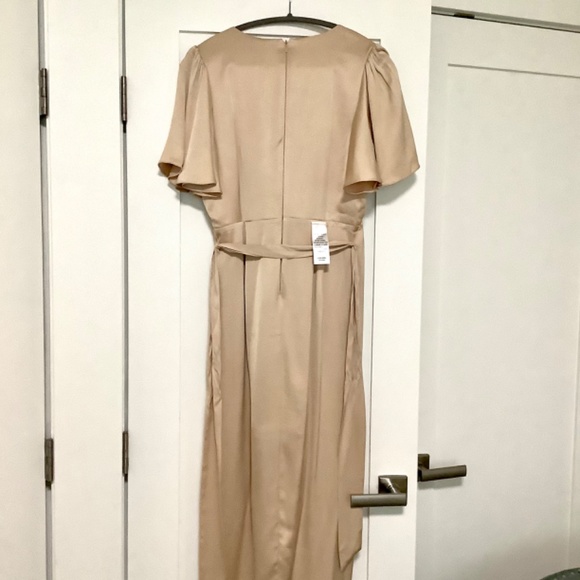 Ever New Melbourne Gold Satin Dress - Picture 4 of 10